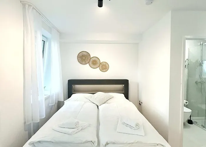 Apartment Modern In Eimsbuettel For 5 *
