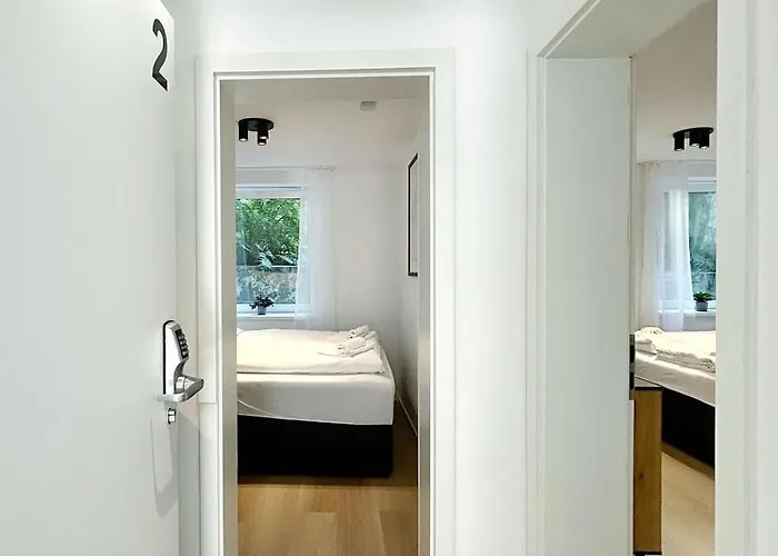 Modern In Eimsbuettel For 5 Apartment *